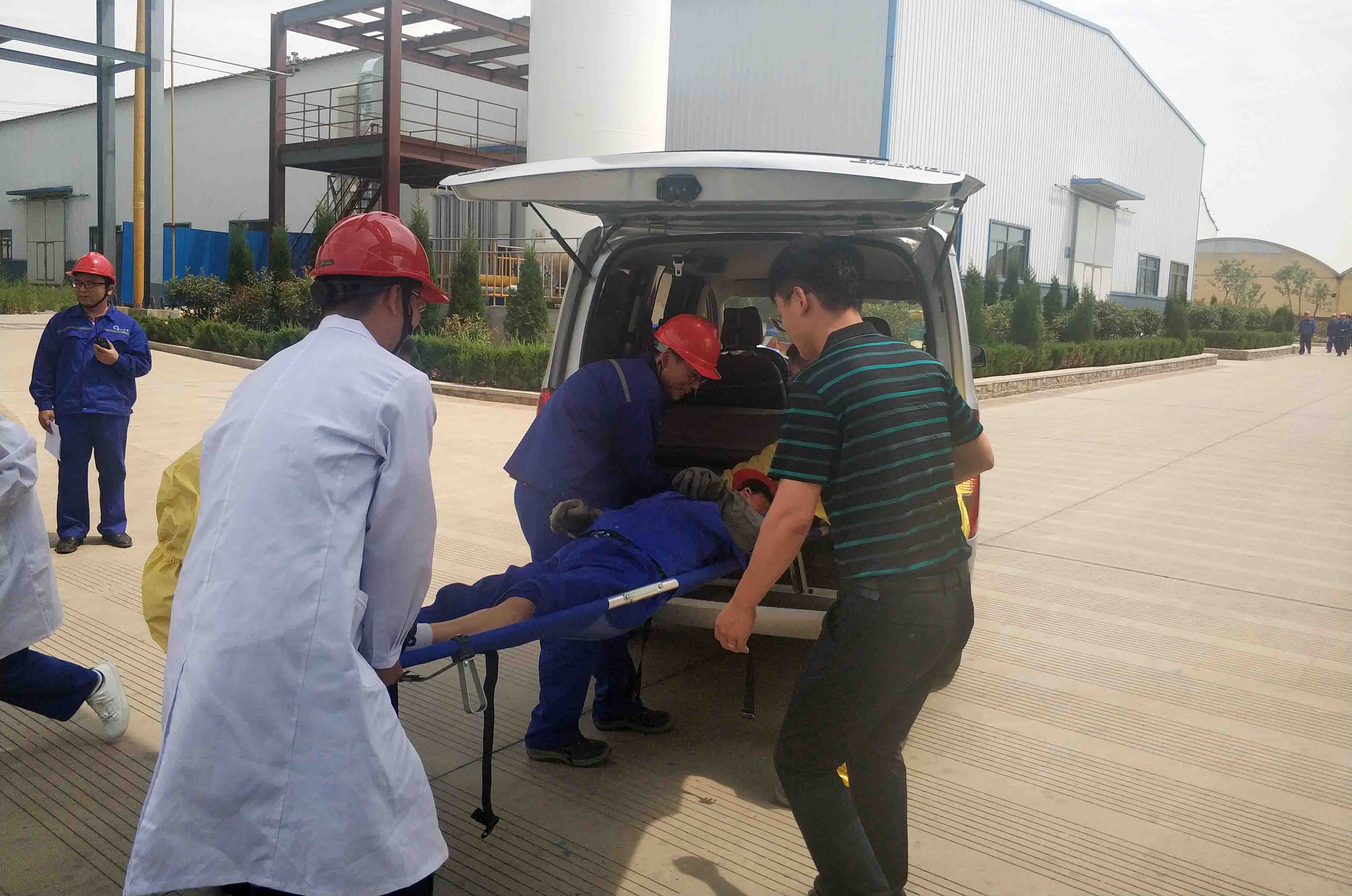 [“安全月”活動(dòng)系列報(bào)道]公司組織開展安全生產(chǎn)應(yīng)急預(yù)案演練活動(dòng)54