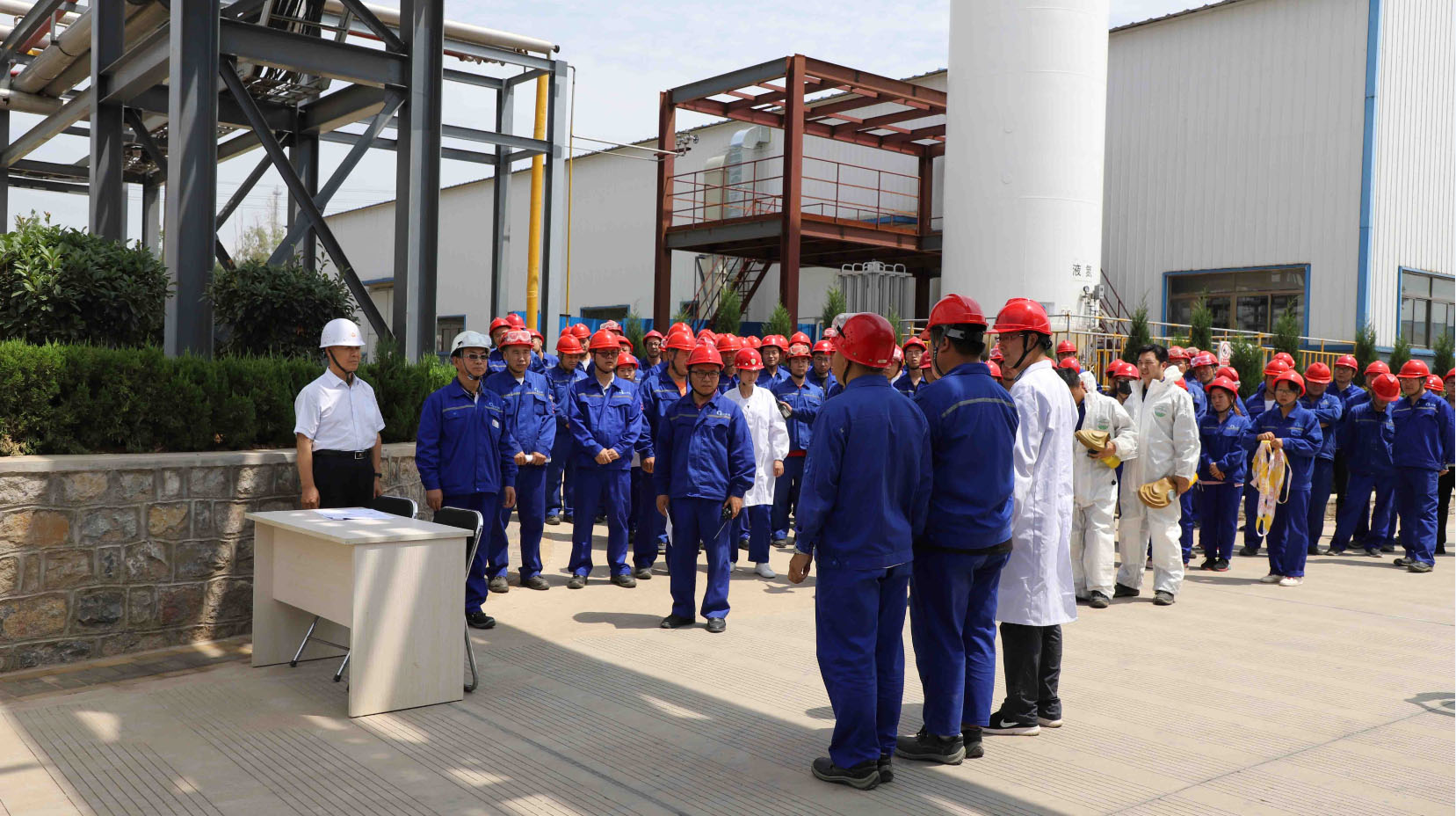 [“安全月”活動(dòng)系列報(bào)道]公司組織開展安全生產(chǎn)應(yīng)急預(yù)案演練活動(dòng)54