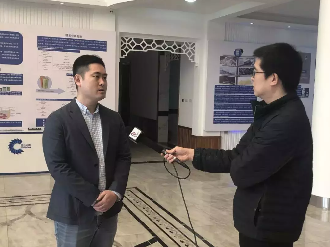 校城融合助力企業(yè)發(fā)展——重山光電李哲董事長(zhǎng)接受市電視臺(tái)采訪