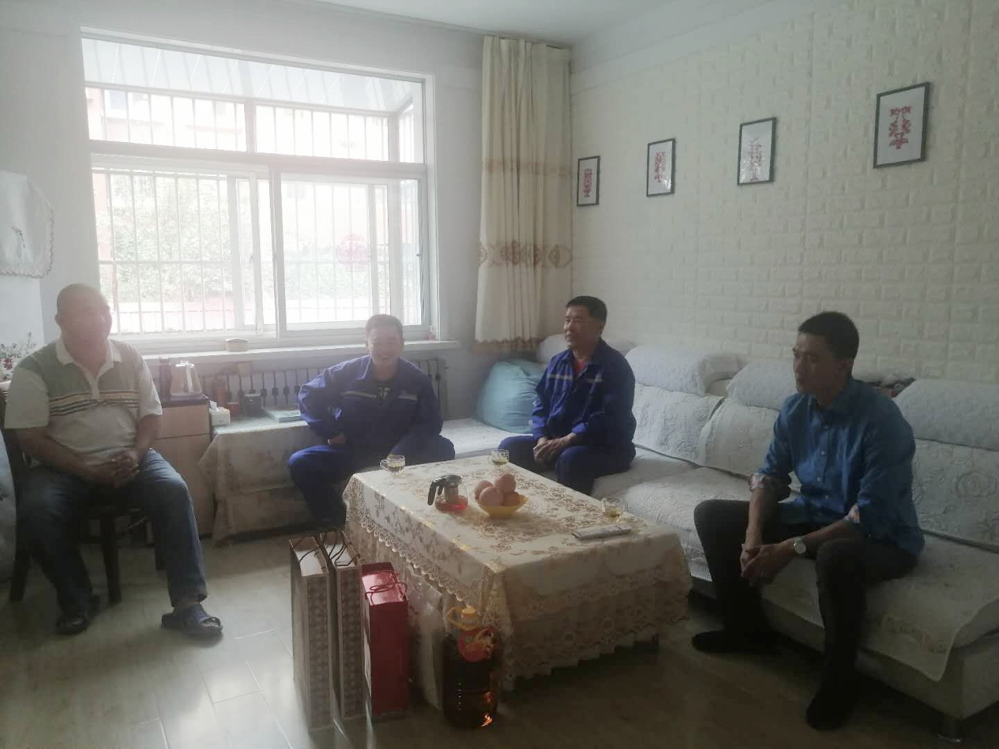 工會看望員工 點滴關愛暖人心