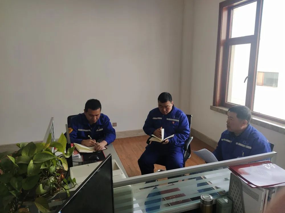 公司黨支部召開(kāi)支委會(huì)