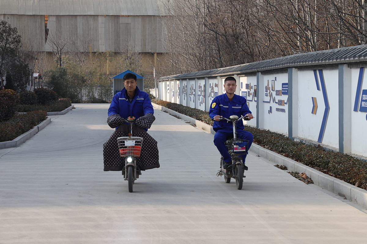 致敬|春節(jié)加班，最美重山人