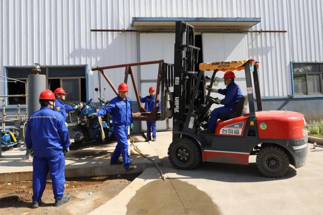 [五一勞動(dòng)節(jié)]致敬堅(jiān)守崗位的勞動(dòng)者