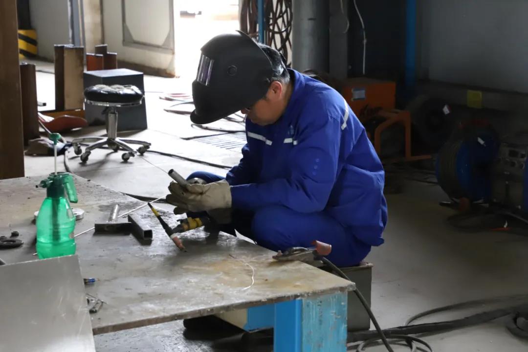 [五一勞動節(jié)]致敬堅守崗位的勞動者42