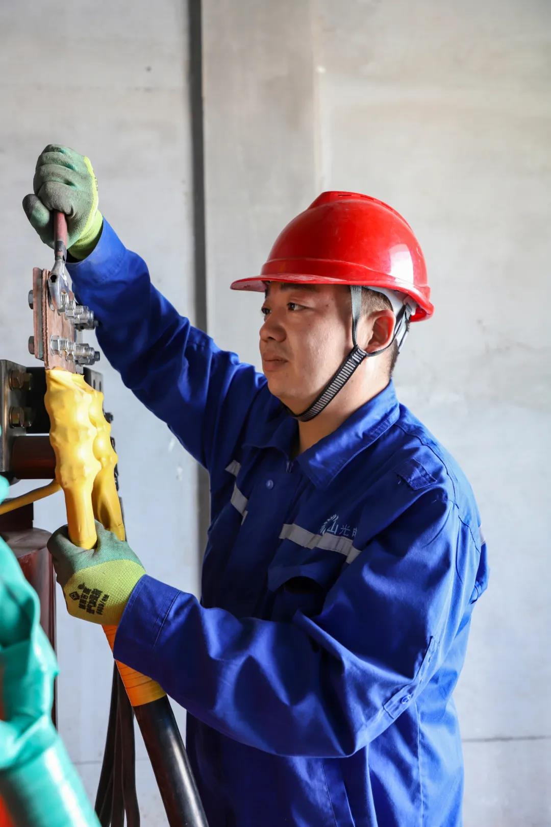 2021年五一勞動模范系列八|高寧：在愛崗敬業(yè)中演繹不平凡的人生