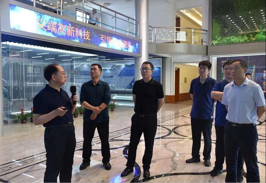 山東高速材料技術(shù)開發(fā)集團(tuán)到集團(tuán)參觀考察