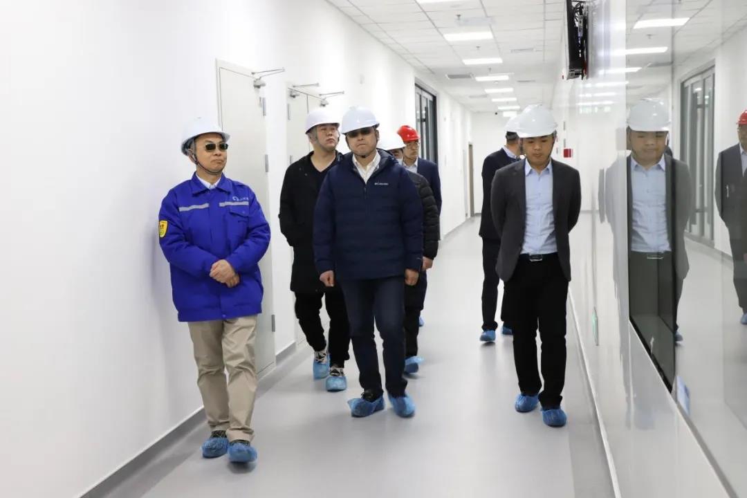 臨港經(jīng)開區(qū)招商局到集團(tuán)參觀考察44