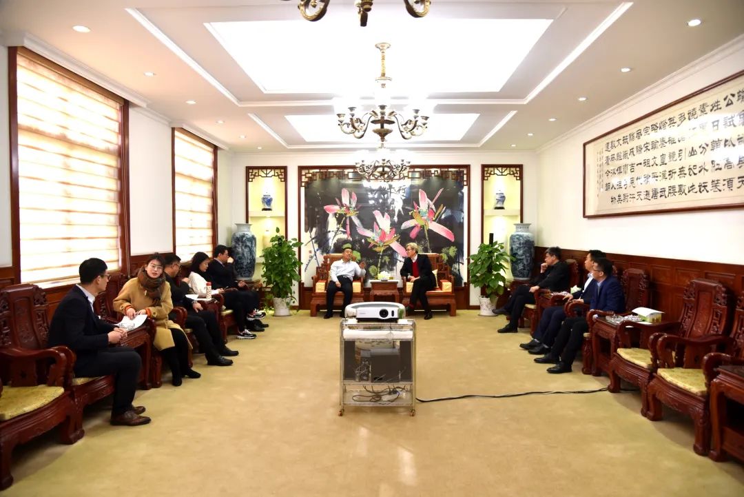 重山集團(tuán)與山東大學(xué)舉行戰(zhàn)略合作揭牌儀式