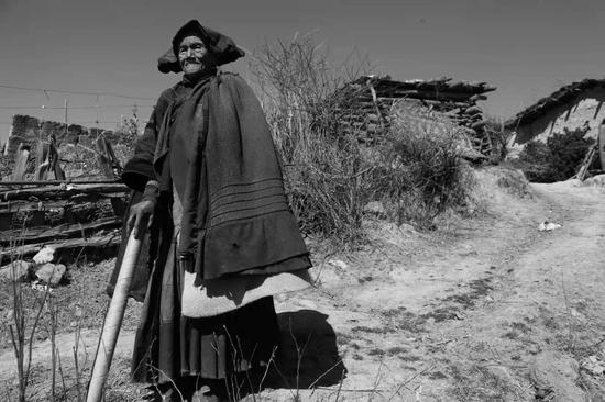 梁勇“大涼山印記” ——真情奉獻大涼山的攝影藝術展