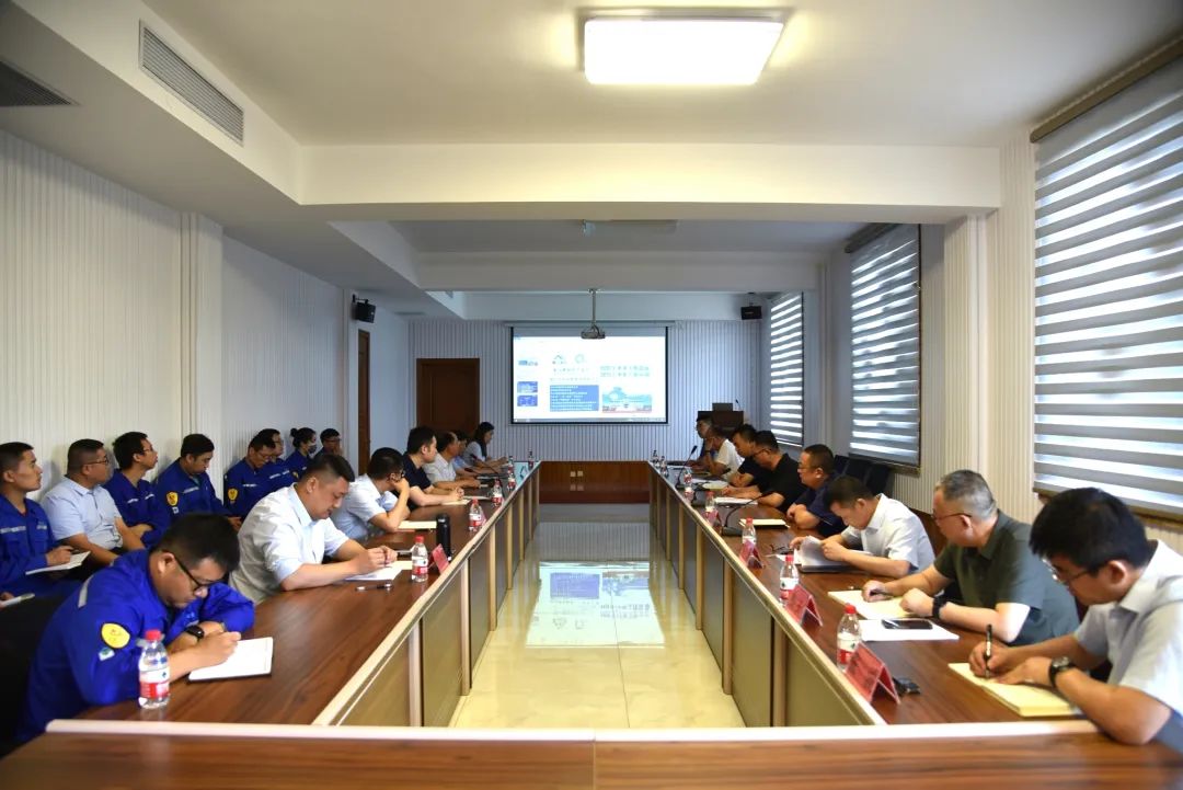 集團召開重山光電上半年工作交流會