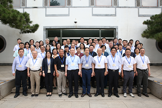 民營企業(yè)智慧賦能高端電子化學(xué)品創(chuàng)新發(fā)展-重山光電副董事長兼總工程師方治文教授受邀出席第788次香山科學(xué)會議