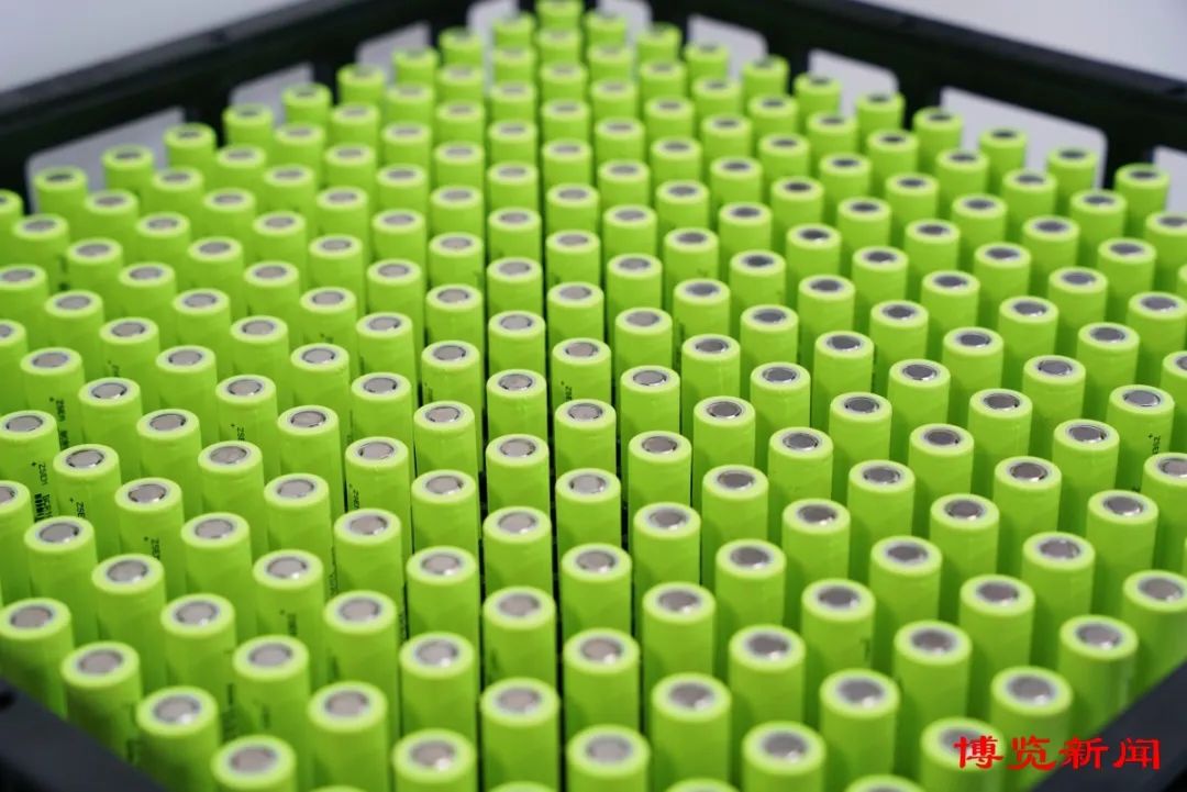 從硅到氟，從水泥到光電，“重山”轉(zhuǎn)型七年磨一劍